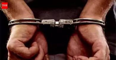 नाशिकमधील ज्योतिषी खरात यांच्यावर आणखी दोन बलात्काराचे गुन्हे दाखल