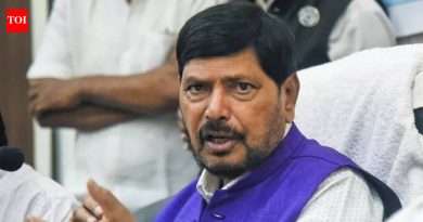 ग्रामीण भागात अजूनही दलितांवरील अत्याचार सुरूच : आठवले