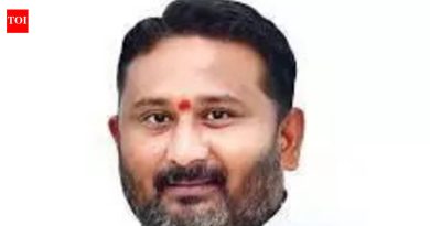 बीडच्या बोगस कामगार घोटाळ्याचा अहवाल १५ दिवसांत द्या : फुंडकर