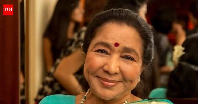 आशा भोसले यांचा आवाज कधीच क्षीण होणार नाही, त्यांची कळकळही कमी होणार नाही: अमोल पालेकर