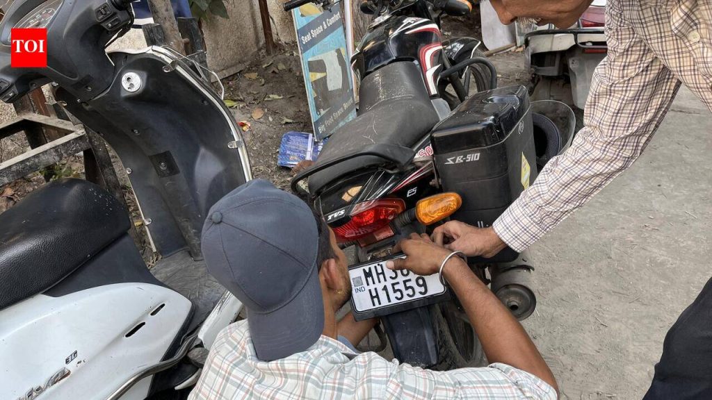 अंतिम मुदत आज संपत आहे, परंतु राज्यातील 1 कोटीहून अधिक वाहने आणि पुण्यातील 15 लाख वाहने अद्याप एचएसआरपीशिवाय