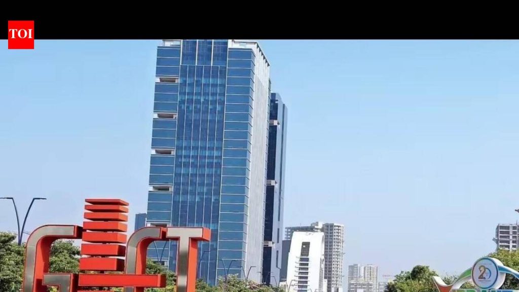 गिफ्ट सिटीचे सीईओ IFSC कडून परदेशी ऑपरेशन्सच्या शक्यता शोधण्यासाठी पुणे कॉसला भेटले